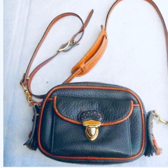 AUTHENTIC DOONEY & BOURKE PURSE